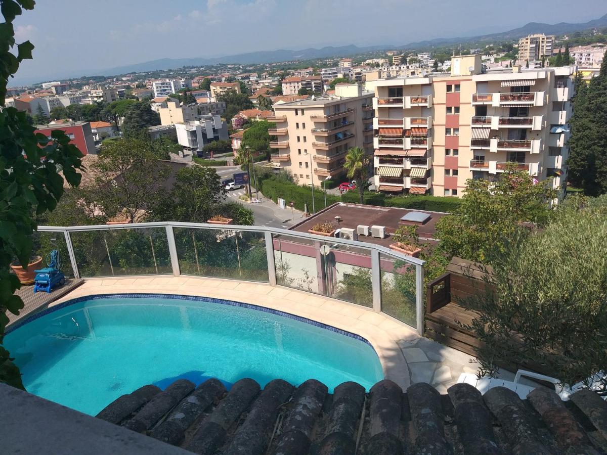 Appartement Joli Centre Saint-raphael Piscine Saint-Raphaël